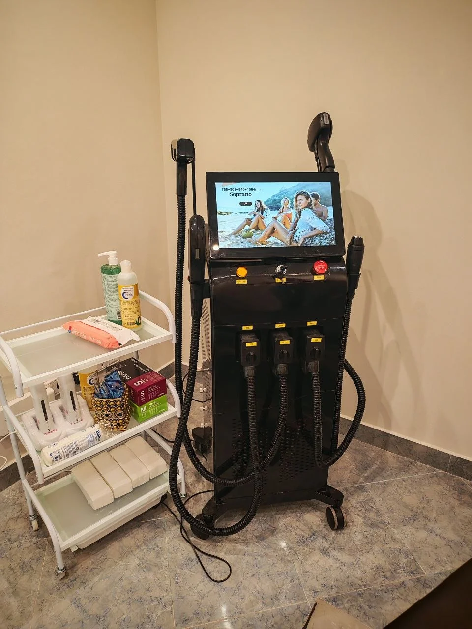 Plataforma de tratamientos láser e IPL en la cabina de Nova Center