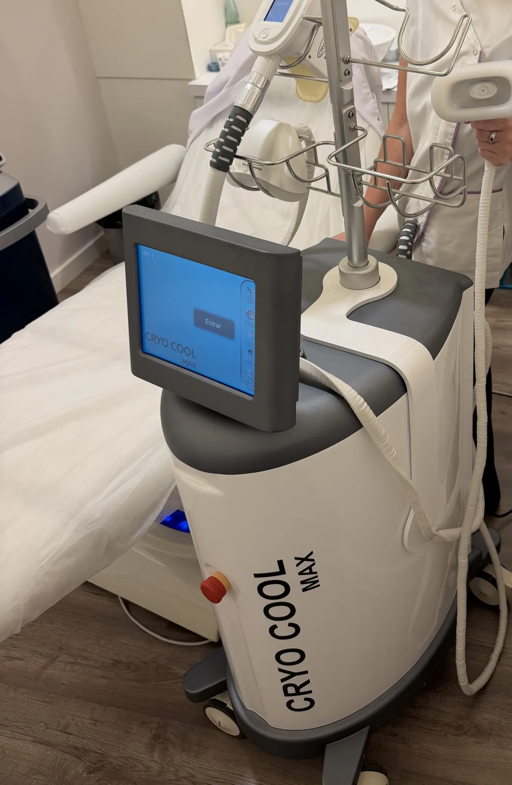 Equipo CRYO COOL MAX con aplicador de criolipólisis